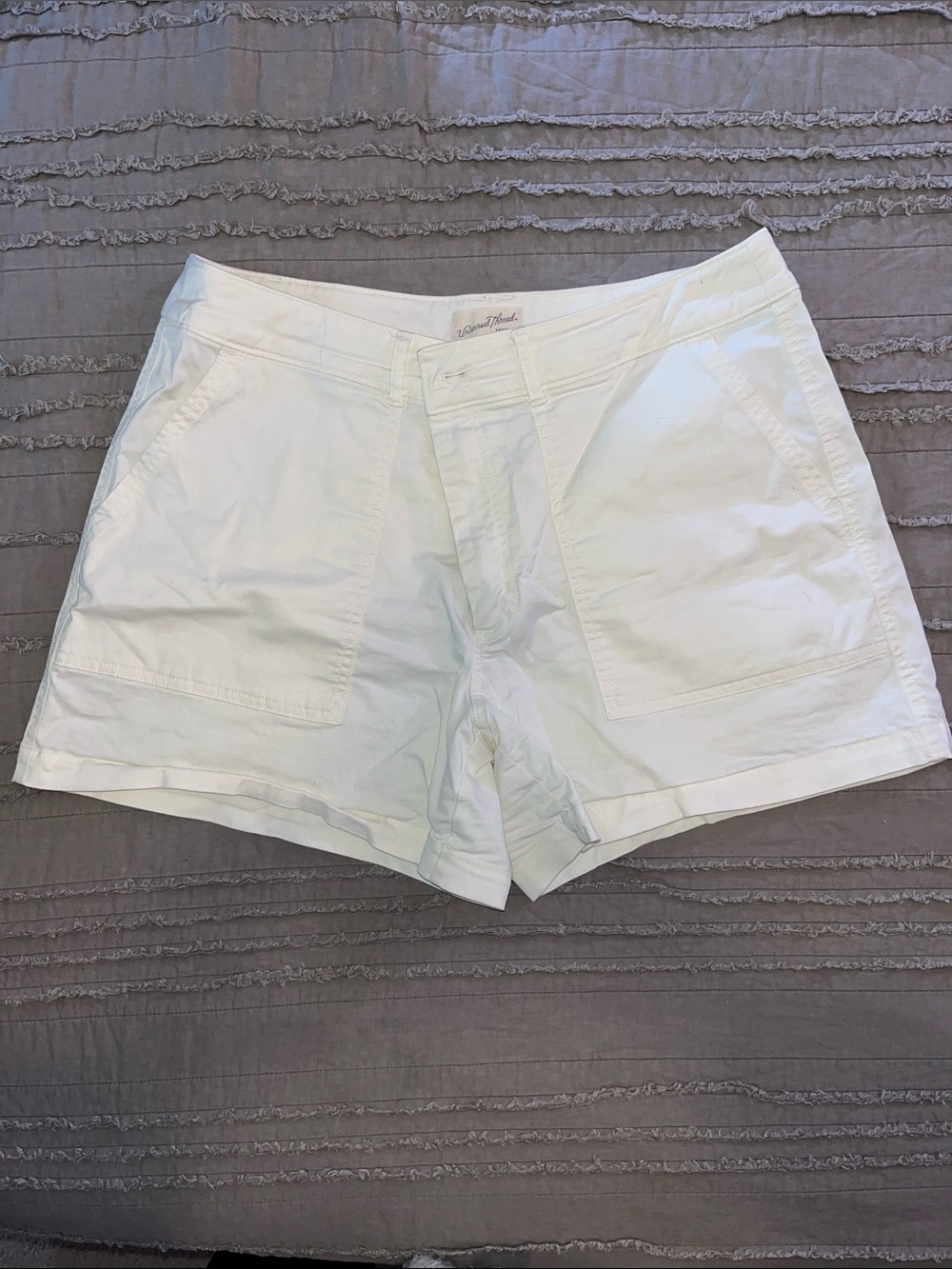 Universal Thread White Cotton Patch-Pocket Shorts